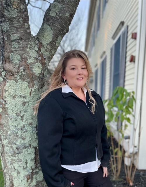 Stacey Curran Headshot